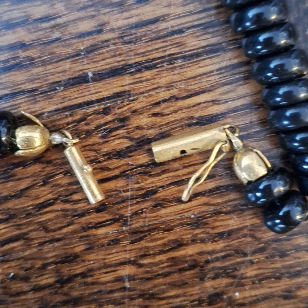 Elegant Black Bead and Brass Necklace - Picture 2 of 2
